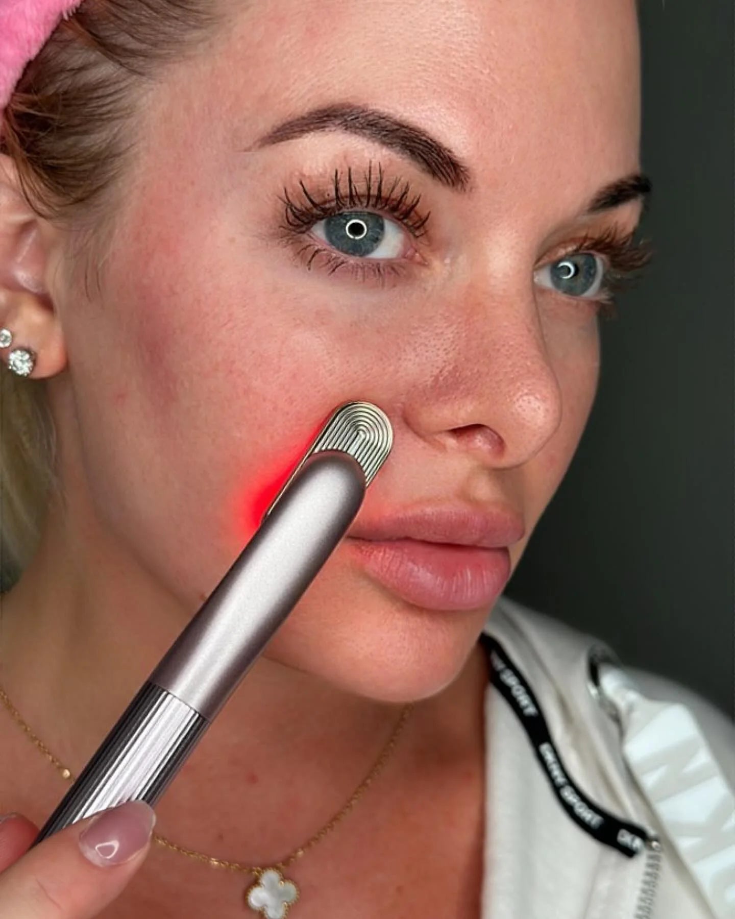Premium Red Light Therapy Skincare Wand™